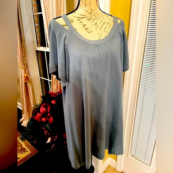 Joseph A | NWT Elevated Stone Blue Flutter Sleeve Cold Shoulder Tunic Sweater - Picture 11 of 13